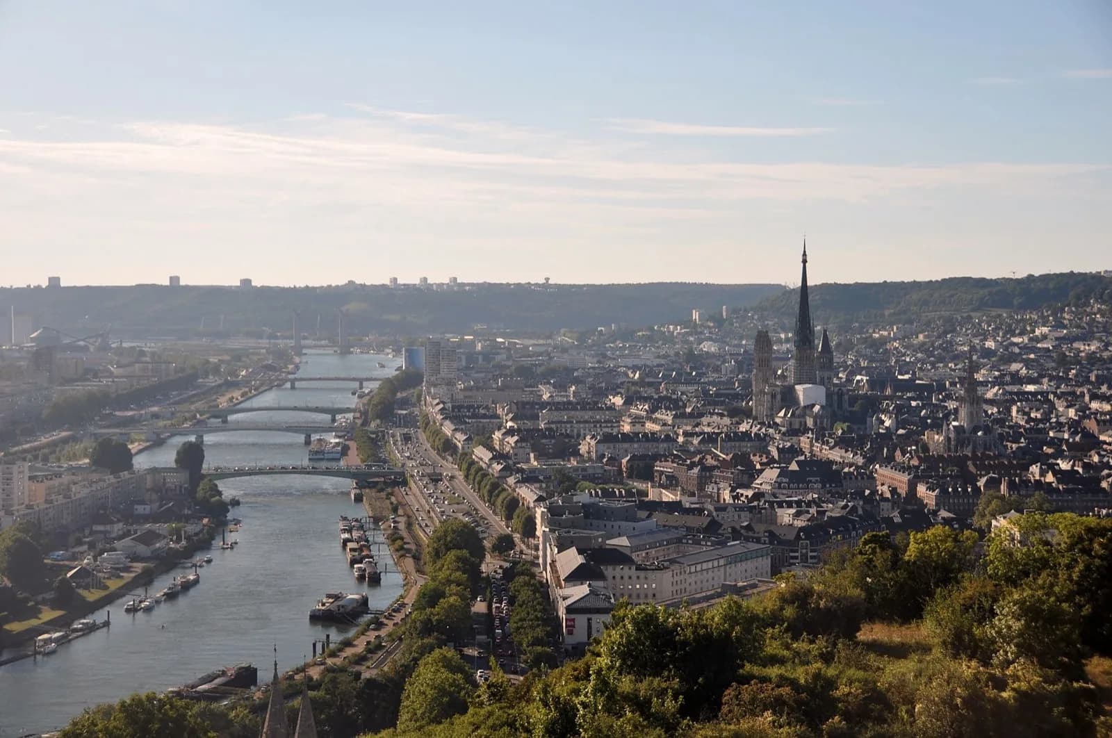 Vue panoramique de Rouen avec la Seine et la Cathédrale, préfecture de Seine-Maritime